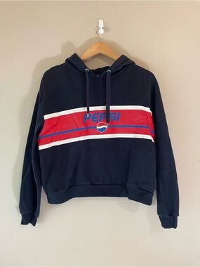 🦘 Divided (H&M) Sweater